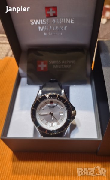 Мъжки масивен швейцарски часовник Swiss ALPINE Military, снимка 1
