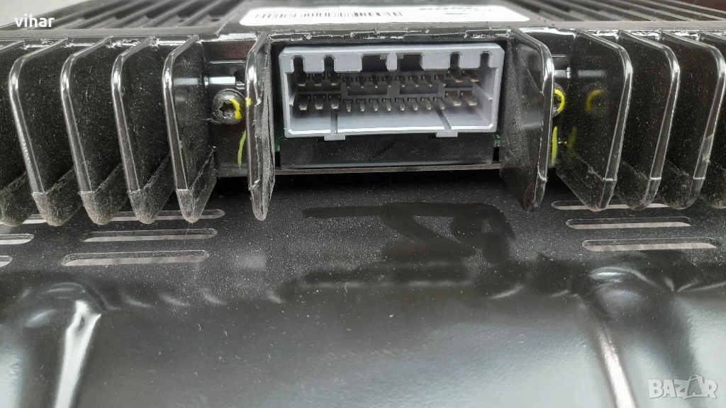 усилвател от мазда 6, снимка 1