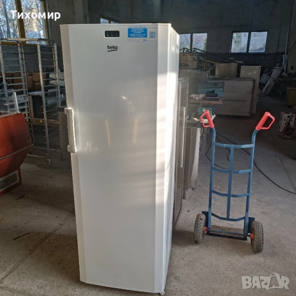 Вертикален фризер Beko, снимка 1