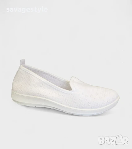 Дамски летни обувки пантофки в бяло 