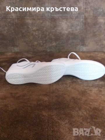 Продавам чисто нови маратонки., снимка 2 - Маратонки - 34384136