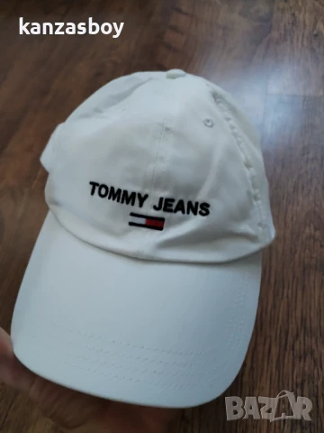 tommy hilfiger - страхотна шапка 