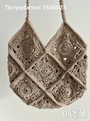Продавам ръчно плетена дамска чанта на една кука