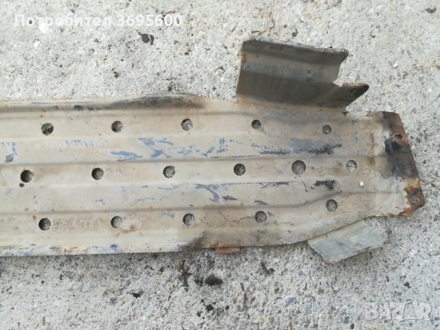 Nissan Navara Нисан Навара 2.5 ТД ламарина кора под резервоар, снимка 5 - Части - 41683818