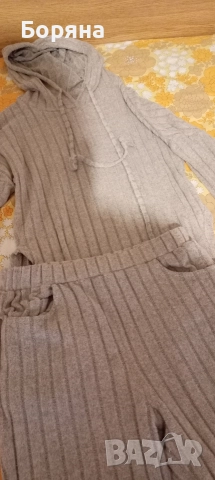 Дамски комплект. , снимка 2 - Комплекти - 52656032