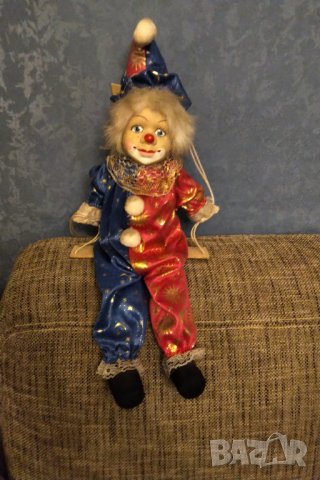 	Колекционерска порцеланова кукла клоун на люлка, снимка 2 - Колекции - 33865443