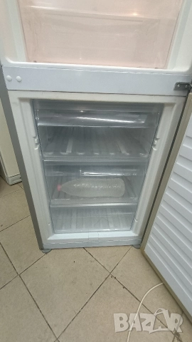 Хладилник с фризер АEG А++, снимка 8 - Хладилници - 52800490