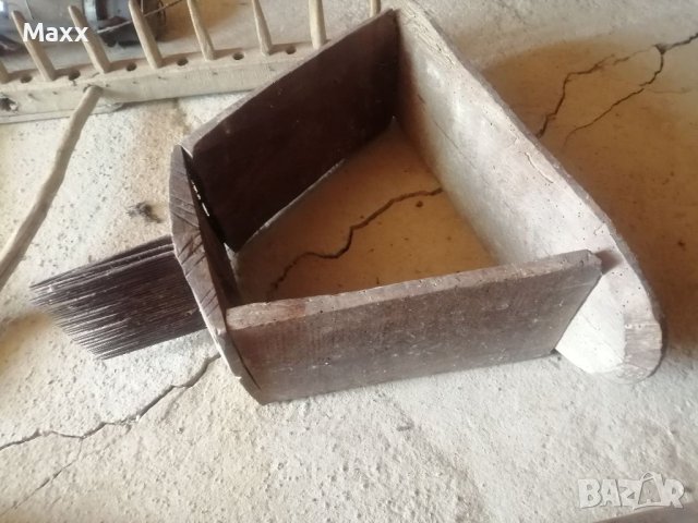 Продавам стари инструменти, кошници, свещници, битови предмети и свещници , снимка 6 - Антикварни и старинни предмети - 35815509