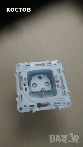 Контакт Шнайдер от Испания , снимка 1