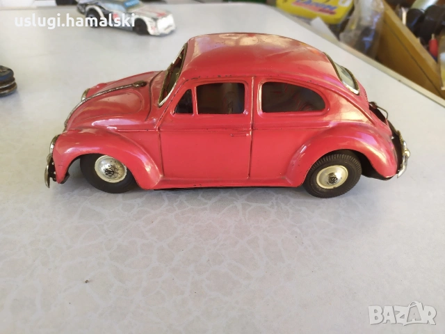 Стара ламаринена играчка/кола