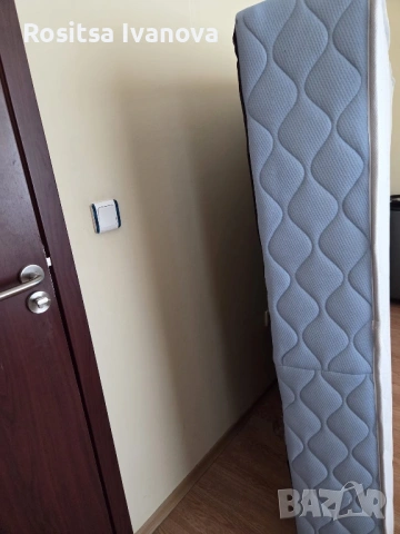Продавам еднолицев матрак, снимка 2 - Матраци - 53615912