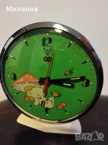 Стар механичен будилник, настолен часовник, снимка 4 - Антикварни и старинни предмети - 49362617