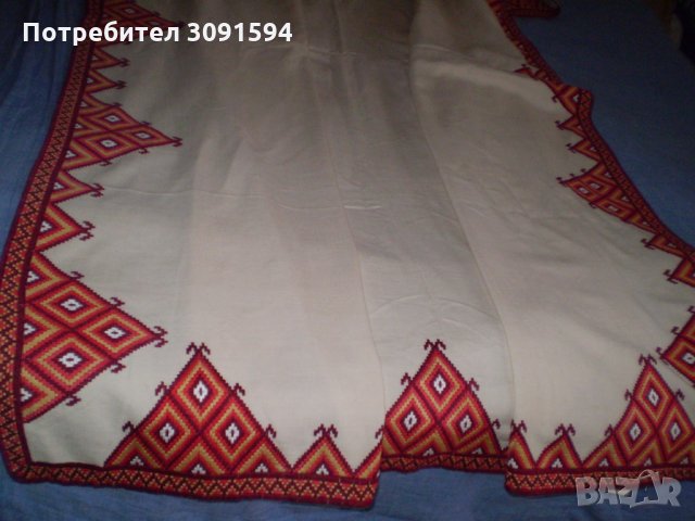 Ретро  ръчно бродирана покривка за маса , снимка 3 - Антикварни и старинни предмети - 34455644
