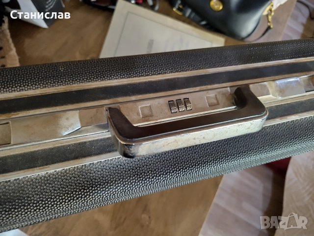 Ретро дипломатически куфар