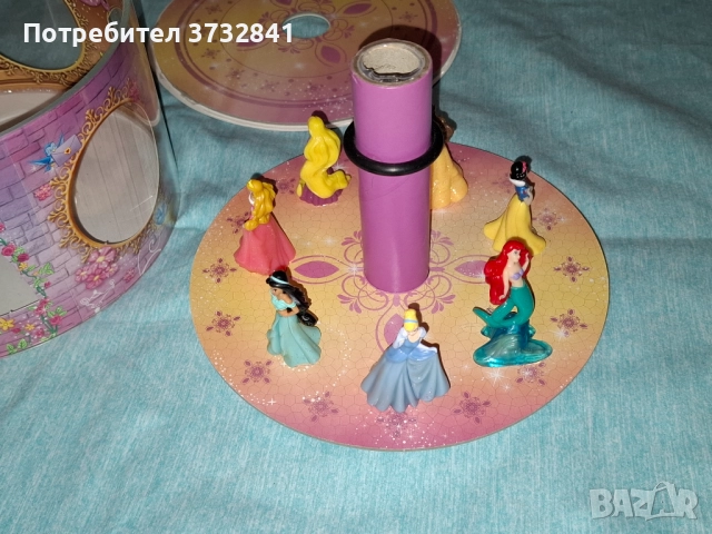 Киндер принцеси диорама от 2014 година kinder , снимка 2 - Колекции - 52514537
