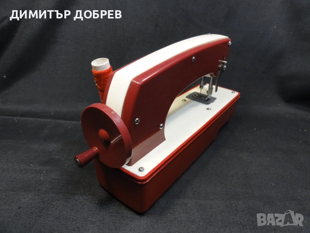 СТАРА РЕТРО СОЦ СССР МЕХАНИЧНА ИГРАЧКА ШЕВНА МАШИНА, снимка 5 - Колекции - 51932836
