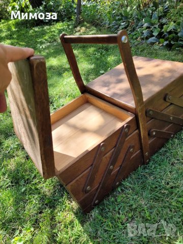 Дървена кутия за шивашки принадлежности, снимка 10 - Антикварни и старинни предмети - 41710301