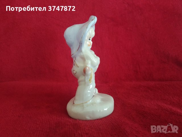 Порцеланова фигура Момче с кученца., снимка 2 - Колекции - 40883835