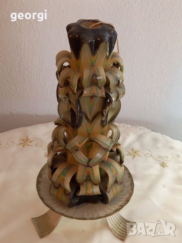 Метален свещник с голяма декоративна свещ, снимка 2 - Декорация за дома - 35738411