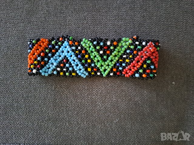 Гривна от цветни мъниста