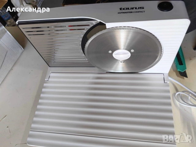 Електрическа резачка за хляб, месо и сирена Taurus Cutmaster Compact – 100W, 17 см острие, регулир, снимка 8 - Други стоки за дома - 51528814