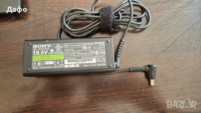 Оригинално зарядно за Sony 19.5v 4.7a , снимка 2 - Кабели и адаптери - 49285269