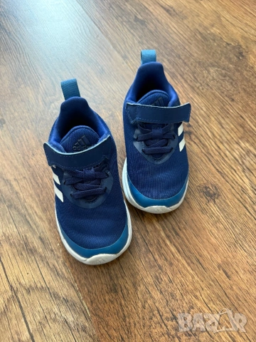 Детски маратонки adidas , снимка 3 - Детски маратонки - 53588551