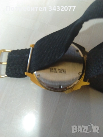 Ръчен часовник швеицарски, снимка 3 - Антикварни и старинни предмети - 53803165