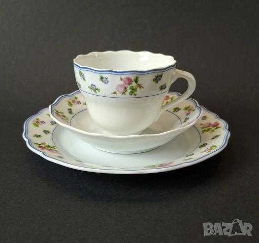 Чаши с подложни и десертни чинии - Hutschenreuther, снимка 2 - Чаши - 49776249