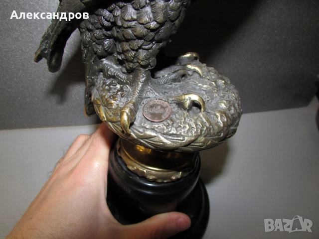 Соко. бронзова авторска фигура сокол 31 см и тегло 4кг., снимка 4 - Колекции - 53723576