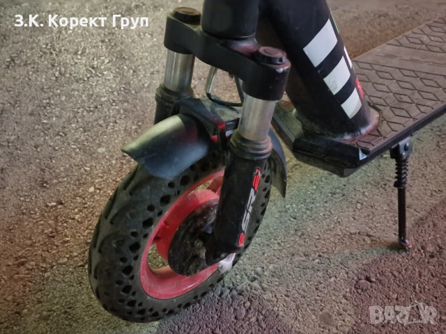 Електрическa тротинетка APRILIA E-SR2 ДО 25 КМ/Ч, ПРОБЕГ ДО 25 КМ, снимка 4 - Скутери и тротинетки - 51135168