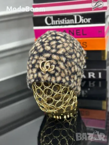 Маркови зимни шапки 