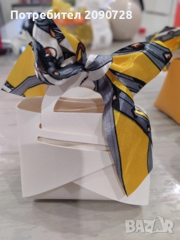 Нови колиета , снимка 12 - Колиета, медальони, синджири - 51842823