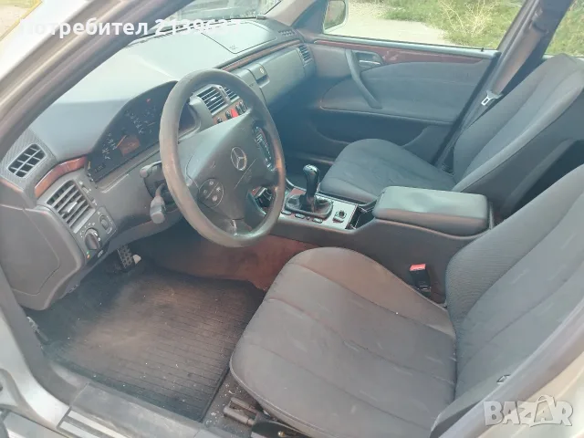 Мерцедес Е 220 СDI, снимка 5 - Автомобили и джипове - 55731701