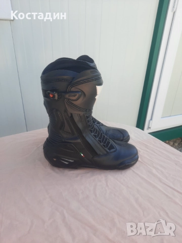 Мото ботуши Vanucci RV6 pro Racing 46 номер, снимка 2 - Аксесоари и консумативи - 52788436