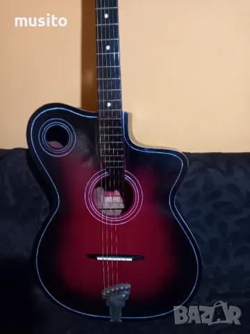 Продавам Акустична Китара, снимка 2 - Китари - 47418229