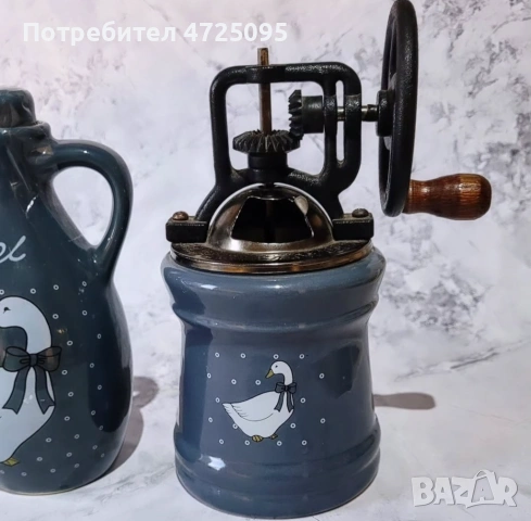 Сет керамични бурканчета и мелничка, снимка 3 - Антикварни и старинни предмети - 53534329