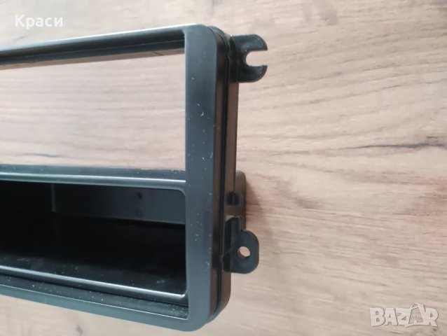 Рамка за табло VW Golf 5 2003 г., снимка 5 - Аксесоари и консумативи - 48592481