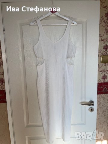 Елегантна нова  ежедневна удобна бяла рокля рипс еластична рязана в талията , снимка 4 - Рокли - 41828660