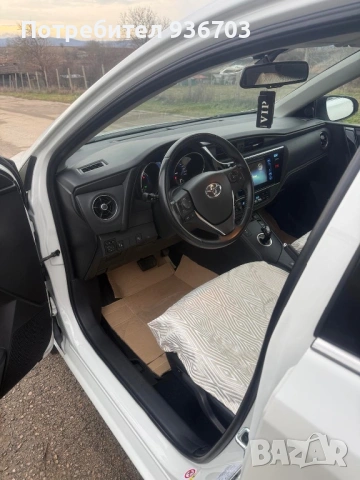 Toyota Auris 1.8 HYBRID, снимка 7 - Автомобили и джипове - 53561049