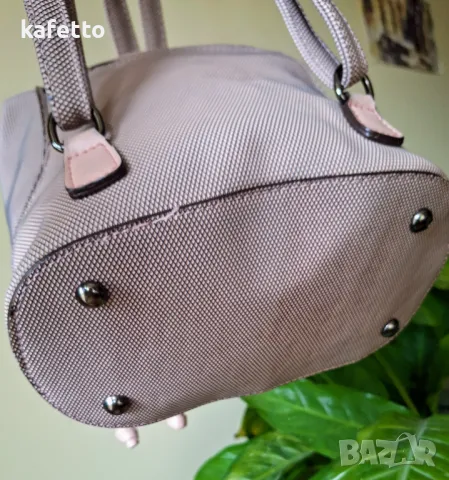 Дамски раници и чанти , снимка 8 - Раници - 47416339