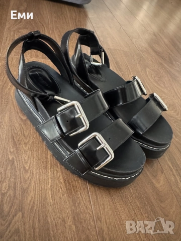 Сандали BERSHKA , снимка 5 - Сандали - 55957389