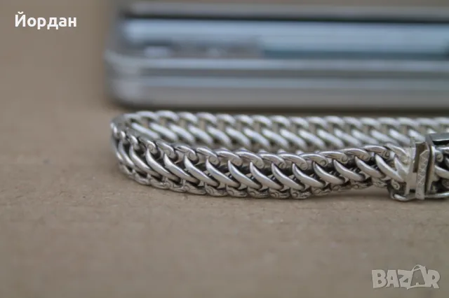 Дамска сребърна гривна, снимка 2 - Гривни - 47990359