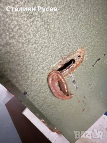 каса сейф 091244 от истинско желязо ! ! ! цена 60 лв или  30,68 евро -за ремонт , пантите НЕ се вдиж, снимка 4 - Други стоки за дома - 52713367