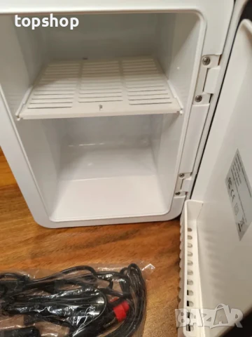 НОВ 2 в 1 мини хладилнк с функция за подгряване, адаптер за кола, сив, снимка 8 - Хладилници - 50501512