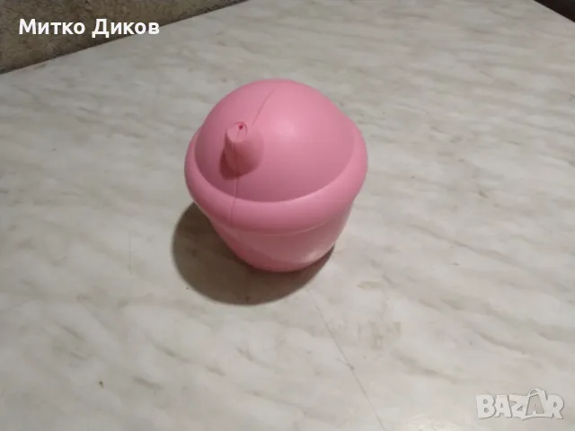 детска кукла в кутия 