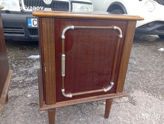 Нощни шкафчета, снимка 3 - Шкафове - 53595848