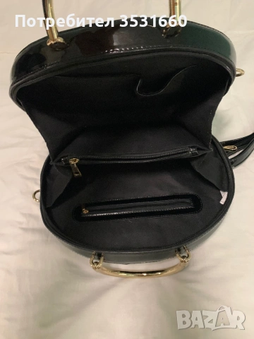 Дамска лачена кръгла чанта, снимка 3 - Чанти - 53645594