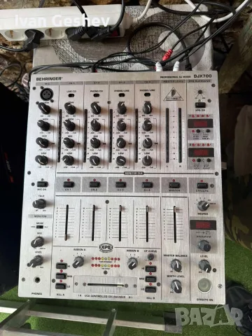 продавам пулт behringer , снимка 3 - Ресийвъри, усилватели, смесителни пултове - 56334940