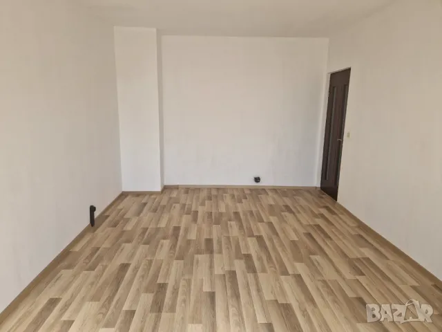 Продавам тристаен апартамент с гараж, снимка 13 - Апартаменти - 50021005